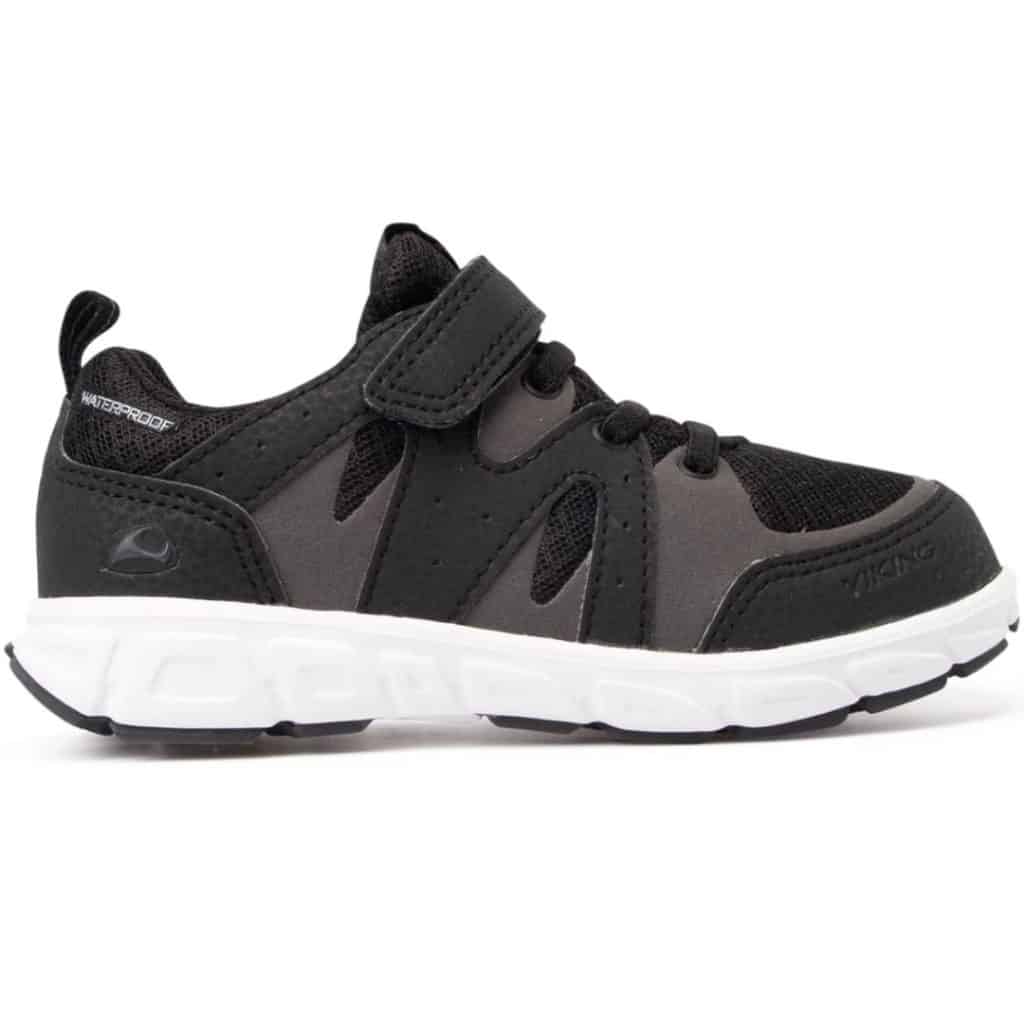 Viking Footwear Tolga Low WP svart farge